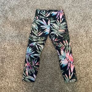 Joy Lab 3/4 Leggings - size Medium